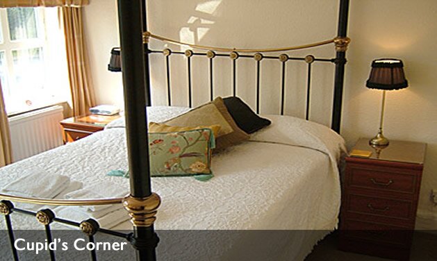 Four Poster Luxury at Curtain Call Guesthouse